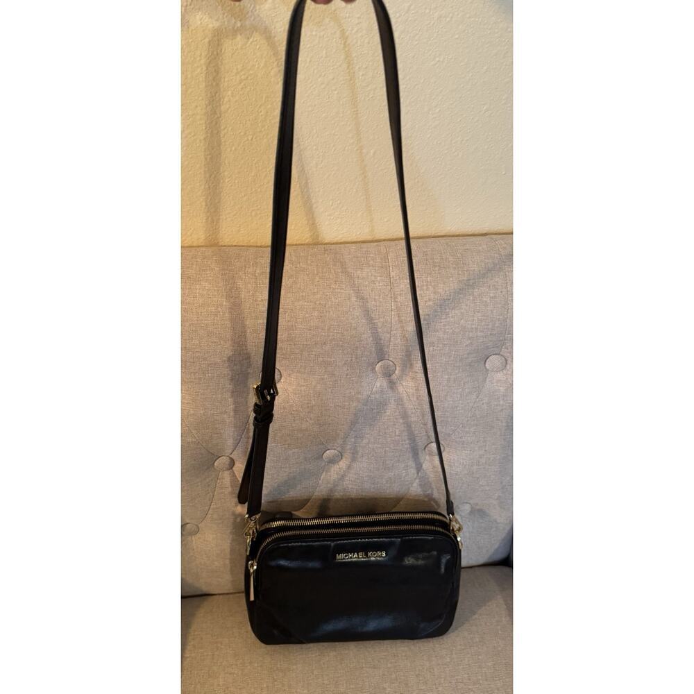Michael Kors Crossbody Bag Purse Medium Alexis Black Patent Leather Gold Zippers - Picture 2 of 15